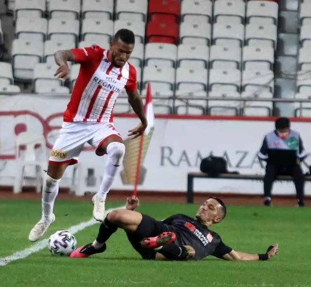 Süper Lig: FT Antalyaspor: 2 - DG Sivasspor: 4 (Maç sonucu) Süper Lig: FT Antalyaspor: 2 - DG Sivasspor: 4 (Maç sonucu)