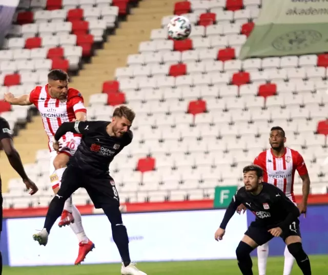 Süper Lig: FT Antalyaspor: 2 - DG Sivasspor: 4 (Maç sonucu) Süper Lig: FT Antalyaspor: 2 - DG Sivasspor: 4 (Maç sonucu)