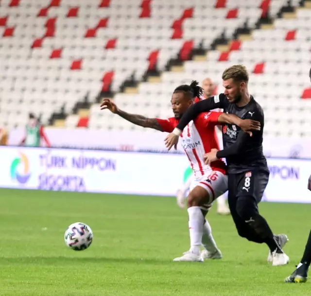 Süper Lig: FT Antalyaspor: 2 - DG Sivasspor: 4 (Maç sonucu) Süper Lig: FT Antalyaspor: 2 - DG Sivasspor: 4 (Maç sonucu)