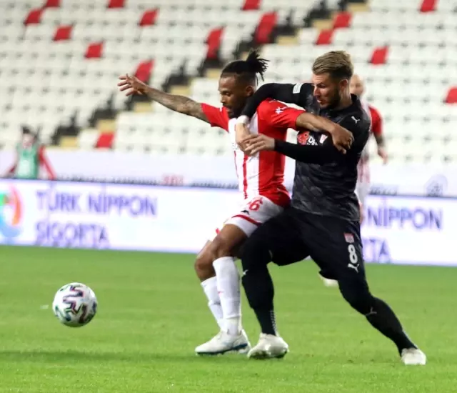 Süper Lig: FT Antalyaspor: 2 - DG Sivasspor: 4 (Maç sonucu) Süper Lig: FT Antalyaspor: 2 - DG Sivasspor: 4 (Maç sonucu)