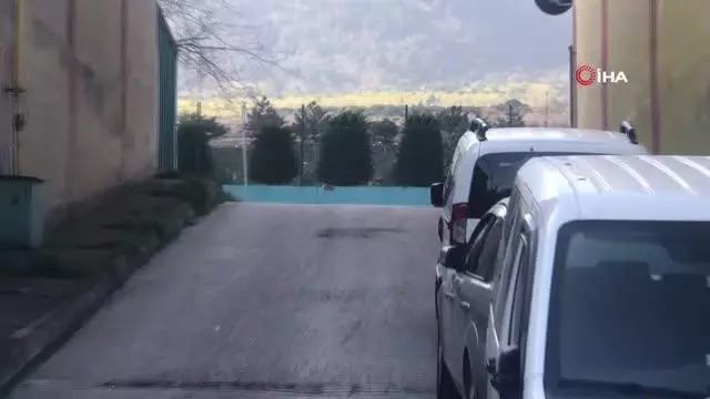 Taciz şüphelisini köpek yakaladı, esnaf dövdü Taciz şüphelisini köpek yakaladı, esnaf dövdü