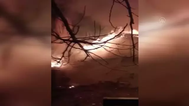 Son dakika gündem: Tek katlı ahşap evde çıkan yangın hasara neden oldu Son dakika gündem: Tek katlı ahşap evde çıkan yangın hasara neden oldu