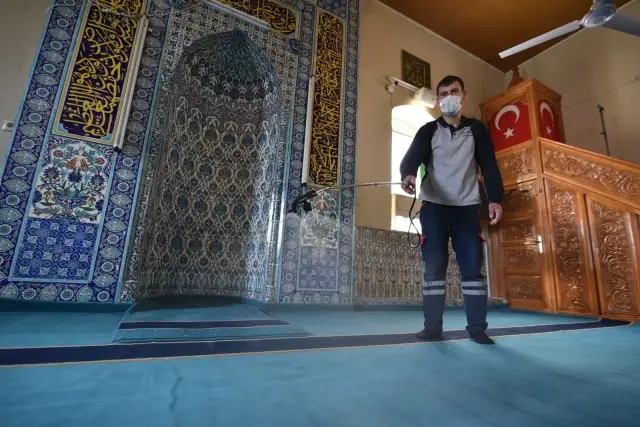Torbalı'da camiler Ramazan'a hazır Torbalı'da camiler Ramazan'a hazır