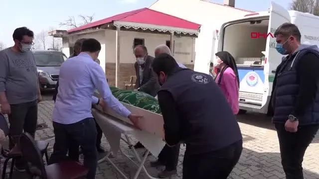 TRABZON Babasını yanan evde sanan kadın, kalp krizinden öldü TRABZON Babasını yanan evde sanan kadın, kalp krizinden öldü
