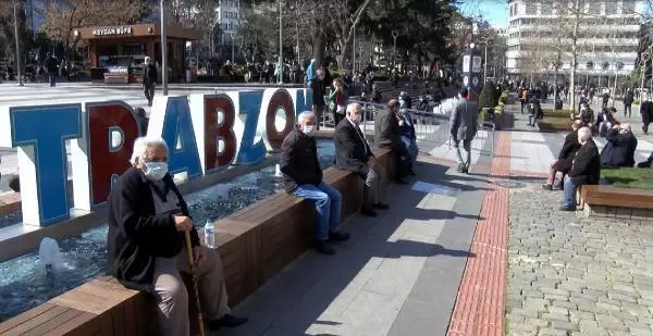 TRABZON'DA, AŞILAMADA SONA YAKLAŞILAN 65 YAŞ ÜZERİNDE VAKALAR AZALDI TRABZON'DA, AŞILAMADA SONA YAKLAŞILAN 65 YAŞ ÜZERİNDE VAKALAR AZALDI