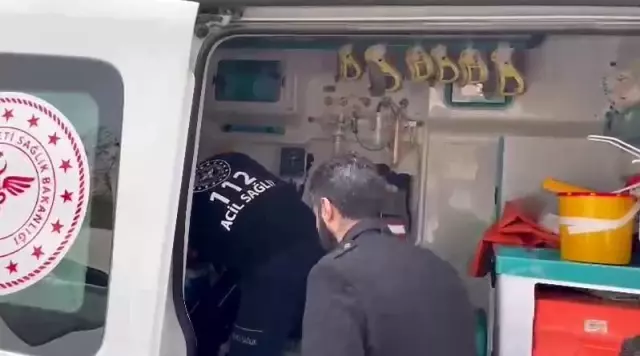 Trafik ışıklarında beklerken saldırıya uğradı Trafik ışıklarında beklerken saldırıya uğradı