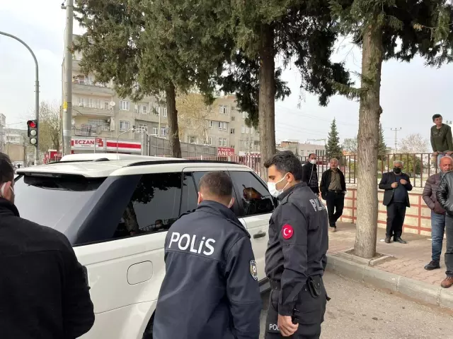 Trafik ışıklarında beklerken saldırıya uğradı Trafik ışıklarında beklerken saldırıya uğradı