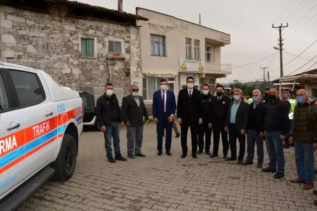 Traktörlere önce reflektör sonra muayene Traktörlere önce reflektör sonra muayene