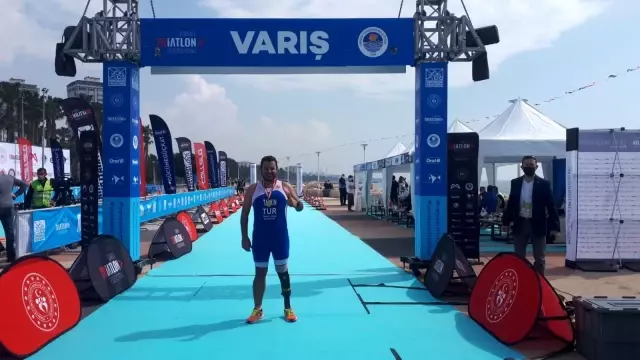 Triathloncu Gazi Ekrem Taşkın Türkiye şampiyonu Triathloncu Gazi Ekrem Taşkın Türkiye şampiyonu