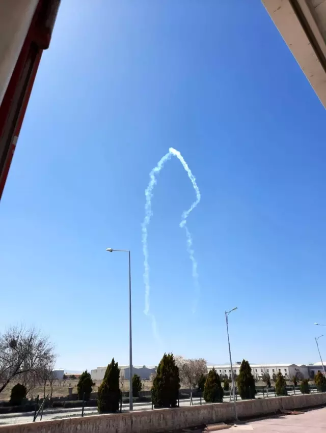 Türk Yıldızları 9 yıl sonra 2'inci şehidini verdi Türk Yıldızları 9 yıl sonra 2'inci şehidini verdi