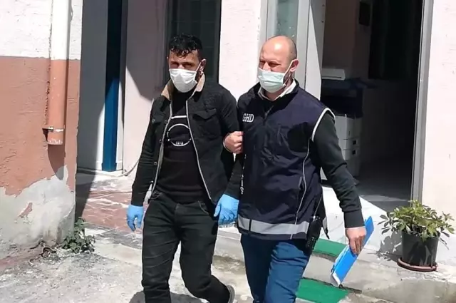 Türkiye'ye giriş yasağı bulunan Suriyeli Osmaniye'de yakalandı Türkiye'ye giriş yasağı bulunan Suriyeli Osmaniye'de yakalandı