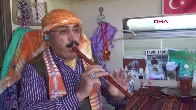 Türküleri yaşatmak için karavanıyla diyar diyar geziyor - Yeniden Türküleri yaşatmak için karavanıyla diyar diyar geziyor - Yeniden