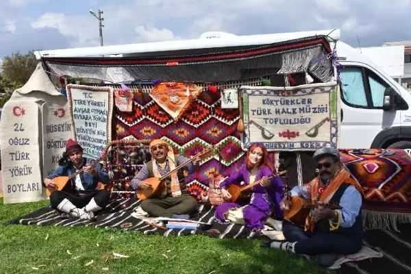 Türküleri yaşatmak için karavanıyla diyar diyar geziyor - Yeniden Türküleri yaşatmak için karavanıyla diyar diyar geziyor - Yeniden