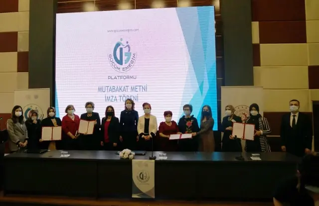 Üç ilde güçlerini birleştiren kadın kooperatifleri e-ticaretle kazanacak Üç ilde güçlerini birleştiren kadın kooperatifleri e-ticaretle kazanacak
