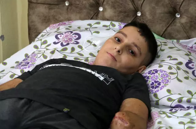 Son dakika haberleri | Uçurtması yüksek gerilim hattına takılan çocuk ölümden döndü Son dakika haberleri | Uçurtması yüksek gerilim hattına takılan çocuk ölümden döndü