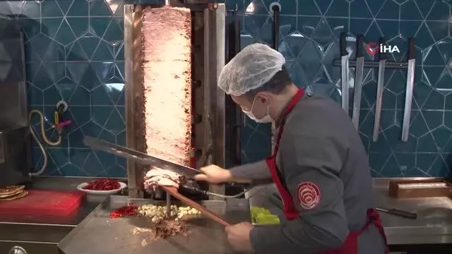 Ümraniye'de bir restoranda kripto parayla ödeme dönemi başladı Ümraniye'de bir restoranda kripto parayla ödeme dönemi başladı