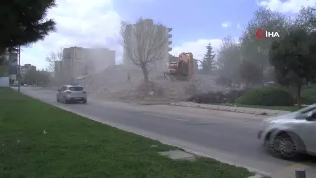 Üniversiteli Simay'ın ölümünde ihmal iddiası Üniversiteli Simay'ın ölümünde ihmal iddiası
