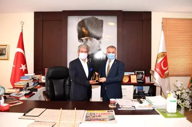 Vali Yazıcı: ' Gazeteciler Antalya'nın tanıtılmasında büyük rol oynuyor' Vali Yazıcı: ' Gazeteciler Antalya'nın tanıtılmasında büyük rol oynuyor'