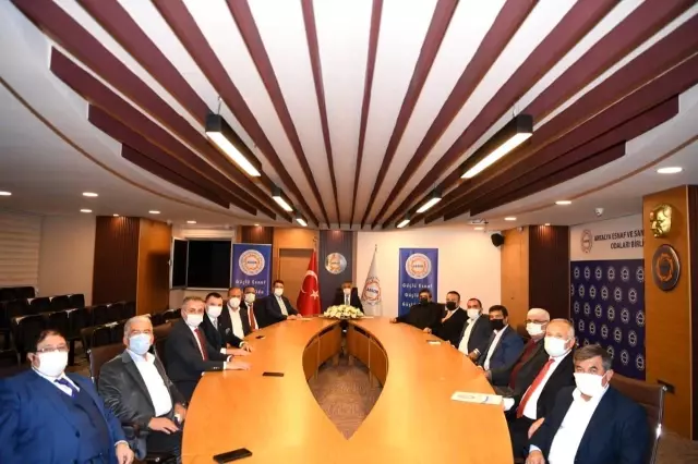 Vali Yazıcı: 'Pandemi herkesi psikolojik, sosyolojik, ekonomik olarak yordu' Vali Yazıcı: 'Pandemi herkesi psikolojik, sosyolojik, ekonomik olarak yordu'
