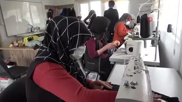 Vanlı kadınlar ADEM ile sosyalleşiyor Vanlı kadınlar ADEM ile sosyalleşiyor