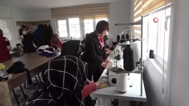 Vanlı kadınlar ADEM ile sosyalleşiyor Vanlı kadınlar ADEM ile sosyalleşiyor