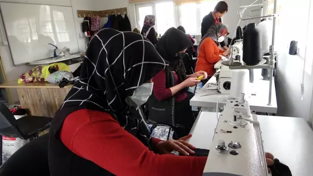 Vanlı kadınlar ADEM ile sosyalleşiyor Vanlı kadınlar ADEM ile sosyalleşiyor