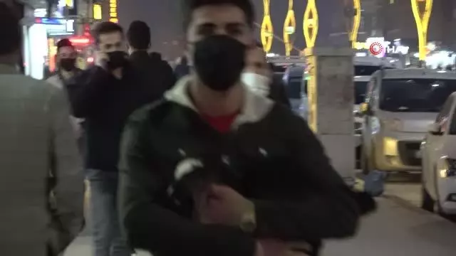 Yeni doğan oğlağa şefkat eli Yeni doğan oğlağa şefkat eli