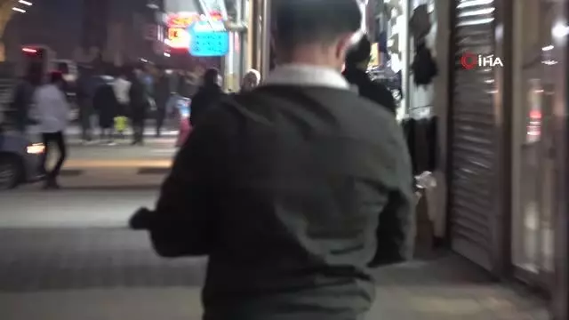 Yeni doğan oğlağa şefkat eli Yeni doğan oğlağa şefkat eli