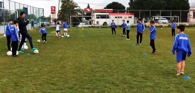 Yunusemre Belediyespor altyapısı doludizgin Yunusemre Belediyespor altyapısı doludizgin