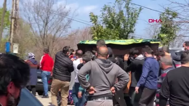 Kaçak maden ocağında yaşamını yitiren işçi toprağa verildi Kaçak maden ocağında yaşamını yitiren işçi toprağa verildi