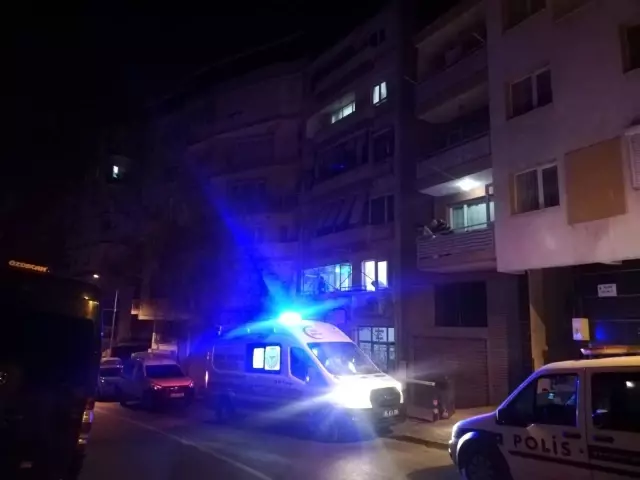 4. katın balkonundan 1. kata indi, atlarken zemine düşüp ağır yaralandı 4. katın balkonundan 1. kata indi, atlarken zemine düşüp ağır yaralandı