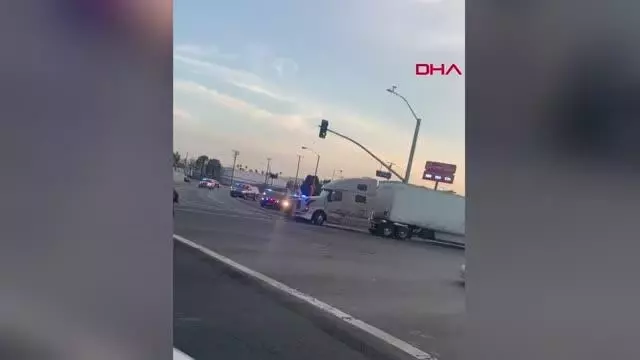Son dakika... ABD'de polisin 'dur' ihtarına uymayıp kaçan şüpheliyi TIR şoförü yakalattı Son dakika... ABD'de polisin 'dur' ihtarına uymayıp kaçan şüpheliyi TIR şoförü yakalattı