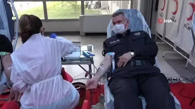 Son dakika haber | Adana Emniyet Müdürü İnci: 'Türk polisi cephede ve sedyede kanını vermeye hazır' Son dakika haber | Adana Emniyet Müdürü İnci: 'Türk polisi cephede ve sedyede kanını vermeye hazır'
