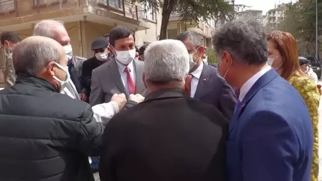 AFYONKARAHİSAR - CHP Grup Başkanvekili Özel, Afyonkarahisar'da açıklamalarda bulundu AFYONKARAHİSAR - CHP Grup Başkanvekili Özel, Afyonkarahisar'da açıklamalarda bulundu