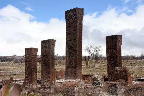AHLAT'IN ANIT MEZARLARI, DÜNYAYA TANITILACAK AHLAT'IN ANIT MEZARLARI, DÜNYAYA TANITILACAK