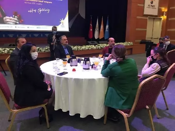 AK PARTİ İSTANBUL İL BAŞKANI KABAKTEPE, ROMANLARLA BULUŞTU AK PARTİ İSTANBUL İL BAŞKANI KABAKTEPE, ROMANLARLA BULUŞTU