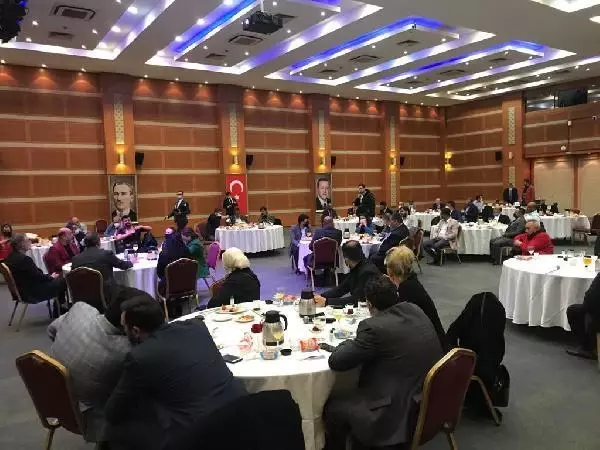AK PARTİ İSTANBUL İL BAŞKANI KABAKTEPE, ROMANLARLA BULUŞTU AK PARTİ İSTANBUL İL BAŞKANI KABAKTEPE, ROMANLARLA BULUŞTU