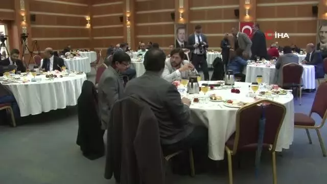 AK Parti İstanbul İl Başkanı Kabaktepe, roman vatandaşları ile bir araya geldi AK Parti İstanbul İl Başkanı Kabaktepe, roman vatandaşları ile bir araya geldi