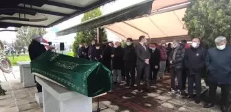 Erol Kaya: AK Parti İstanbul Milletvekili Erol Kaya'nın vefat eden annesi toprağa verildi Erol Kaya: AK Parti İstanbul Milletvekili Erol Kaya'nın vefat eden annesi toprağa verildi