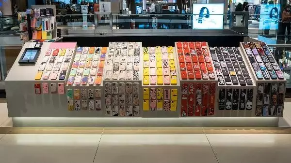 Akıllı telefon harcamaları son bir yılda yüzde 50 arttı Akıllı telefon harcamaları son bir yılda yüzde 50 arttı