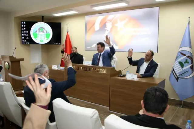Akyazı Belediyesinden büyük başarı: 2 yılda borçsuz belediye unvanına ulaştı Akyazı Belediyesinden büyük başarı: 2 yılda borçsuz belediye unvanına ulaştı