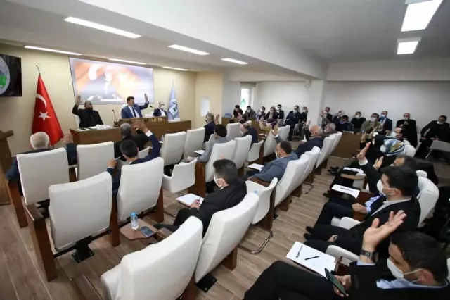 Akyazı Belediyesinden büyük başarı: 2 yılda borçsuz belediye unvanına ulaştı Akyazı Belediyesinden büyük başarı: 2 yılda borçsuz belediye unvanına ulaştı