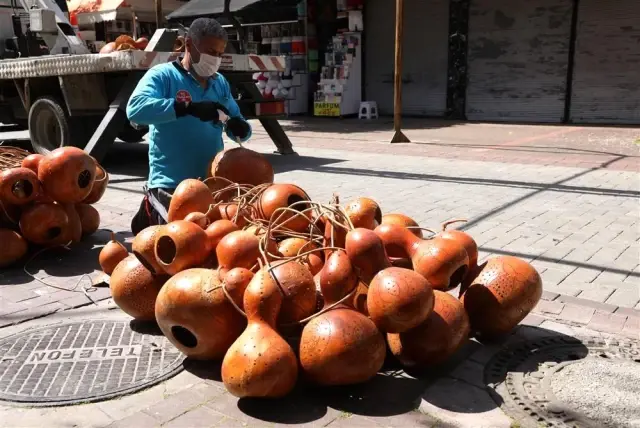 Alanya'nın Kabak Sokağı engellerle hayat buldu Alanya'nın Kabak Sokağı engellerle hayat buldu