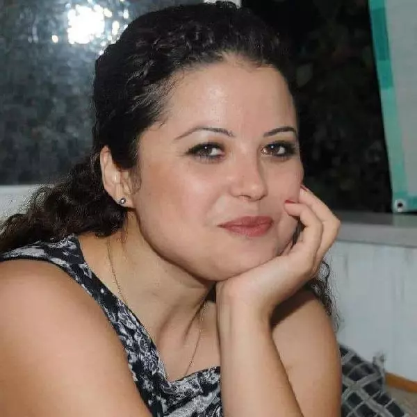 Ameliyatın ardından fenalaşan Fatma öğretmen, yaşamını yitirdi Ameliyatın ardından fenalaşan Fatma öğretmen, yaşamını yitirdi