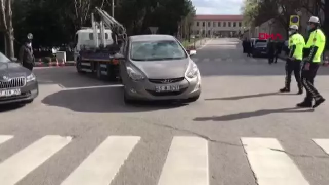 İYİ Partili Yılmaz ve eşi, TBMM'de trafik kazasında yaralandı (2) İYİ Partili Yılmaz ve eşi, TBMM'de trafik kazasında yaralandı (2)