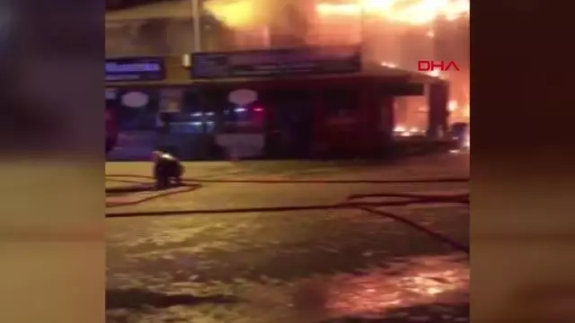 ANKARA Kızılcahamam'daki çarşıda 20 iş yeri yandı ANKARA Kızılcahamam'daki çarşıda 20 iş yeri yandı