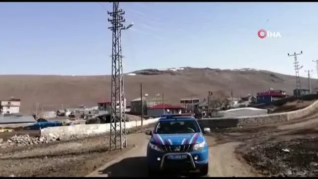 Ardahan'da jandarmadan anonslarla 'evde kalın' çağrısı Ardahan'da jandarmadan anonslarla 'evde kalın' çağrısı