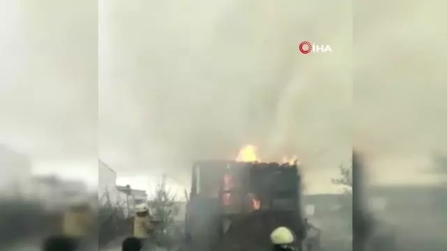 Son dakika haber | Arnavutköy'de alev alev yanan tandır fırını küle döndü Son dakika haber | Arnavutköy'de alev alev yanan tandır fırını küle döndü