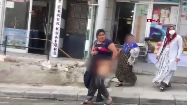 Son dakika haberi! ARNAVUTKÖY'DE KADINLARIN POLİSTEN KURTULMAK İÇİN TEPKİ ÇEKEN YÖNTEMİ Son dakika haberi! ARNAVUTKÖY'DE KADINLARIN POLİSTEN KURTULMAK İÇİN TEPKİ ÇEKEN YÖNTEMİ
