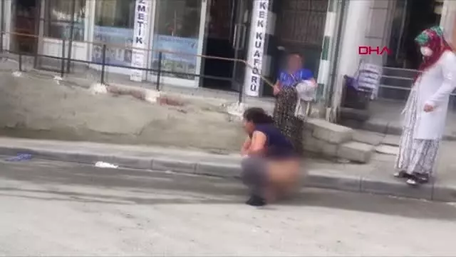 Son dakika haberi! ARNAVUTKÖY'DE KADINLARIN POLİSTEN KURTULMAK İÇİN TEPKİ ÇEKEN YÖNTEMİ Son dakika haberi! ARNAVUTKÖY'DE KADINLARIN POLİSTEN KURTULMAK İÇİN TEPKİ ÇEKEN YÖNTEMİ